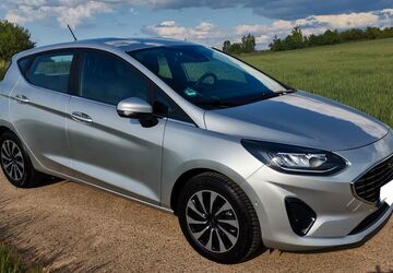 Ford Fiesta 4.657 km 15.500 &euro; Limbach-Oberfrohna 09212