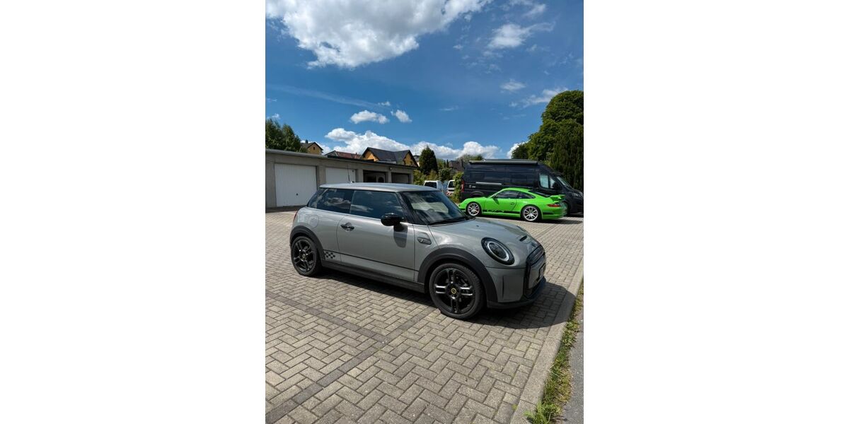 Mini Cooper SE 30.450 km 19.750 &euro; Limbach-Oberfrohna 09212
