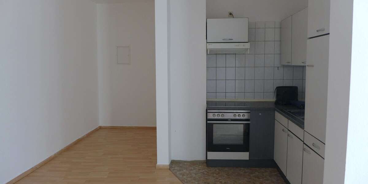 Etagenwohnung Chemnitz Zentrum - 2 Zimmer, 50 m&sup2;, 275&euro; | Angebot:27196693