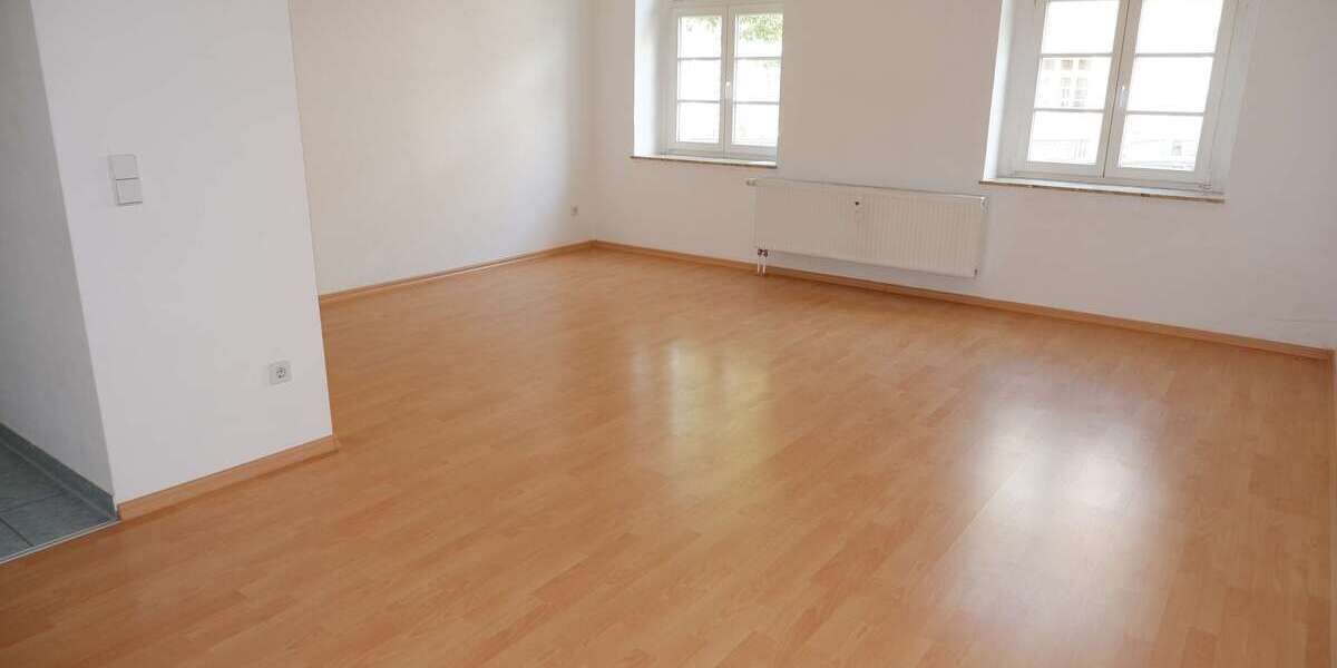 Etagenwohnung Chemnitz Ebersdorf - 1 Zimmer, 38 m&sup2;, 220&euro; | Angebot:25401944