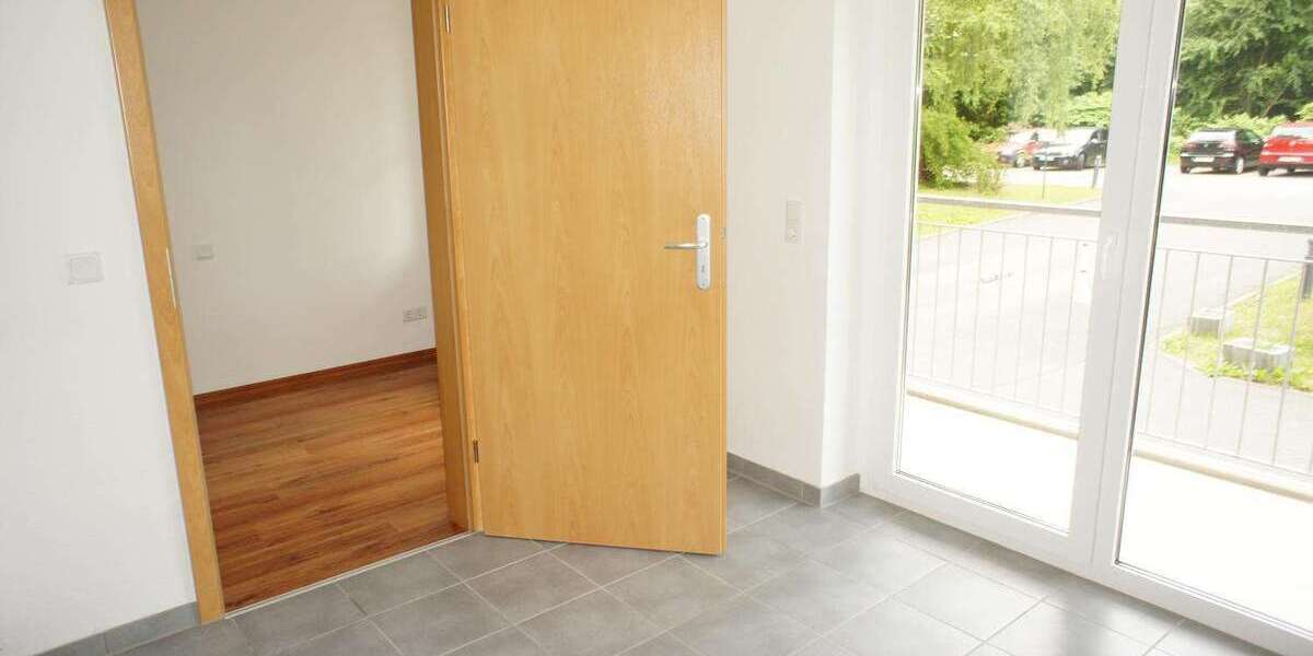 Etagenwohnung Chemnitz Lutherviertel - 1 Zimmer, 41 m&sup2;, 240&euro; | Angebot:27203235