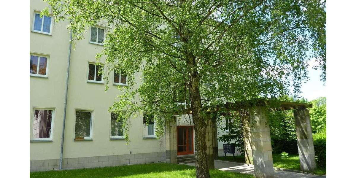 Etagenwohnung Chemnitz Lutherviertel - 2 Zimmer, 35 m&sup2;, 216&euro; | Angebot:27127030