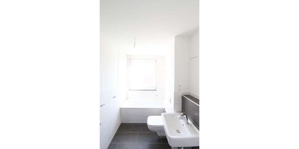 Etagenwohnung Chemnitz Zentrum - 3 Zimmer, 61 m&sup2;, 400&euro; | Angebot:26681699