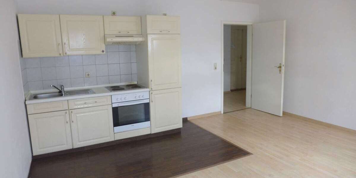 Etagenwohnung Chemnitz Lutherviertel - 2 Zimmer, 47 m&sup2;, 259&euro; | Angebot:27178631