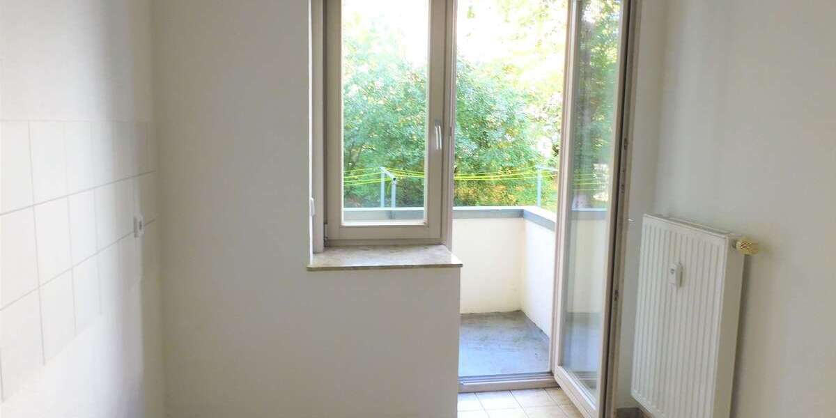 Etagenwohnung Chemnitz Kaßberg - 1 Zimmer, 37 m&sup2;, 245&euro; | Angebot:27275524