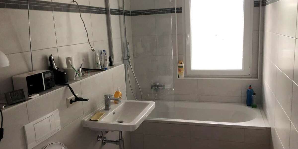 Bad mit Wanne