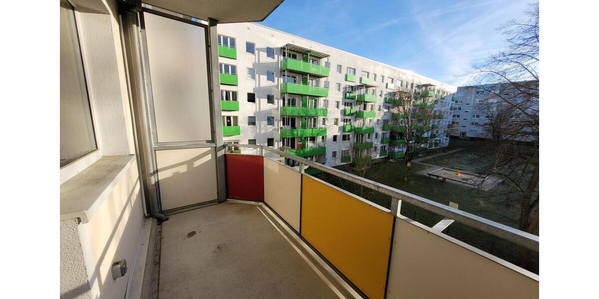 Etagenwohnung Chemnitz Kapellenberg - 4 Zimmer, 69 m&sup2;, 350&euro; | Angebot:21369667