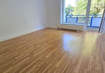 Wohnung Chemnitz Reichenbrand - 2 Zimmer, 56 m&sup2;, 350&euro; | Angebot:27680995