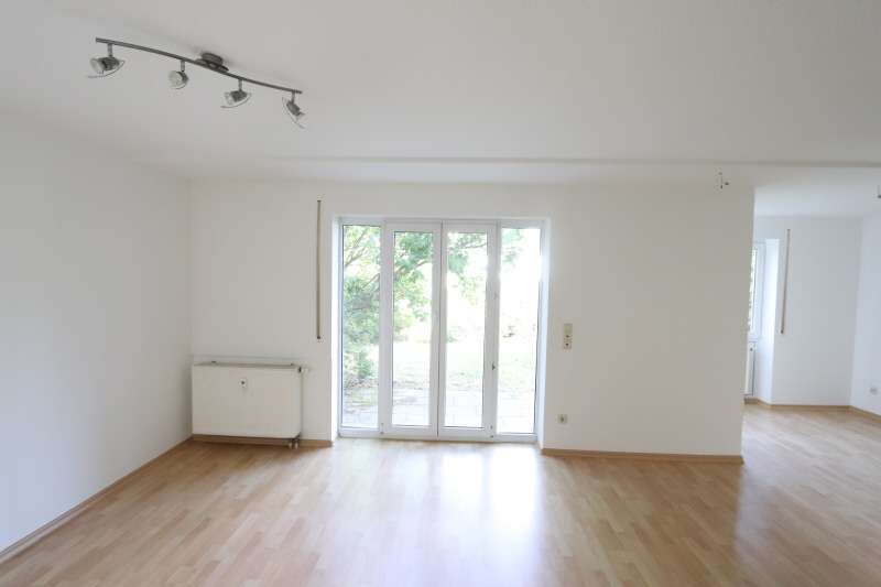 Etagenwohnung Chemnitz Reichenbrand - 1 Zimmer, 50 m&sup2;, 350&euro; | Angebot:23790740