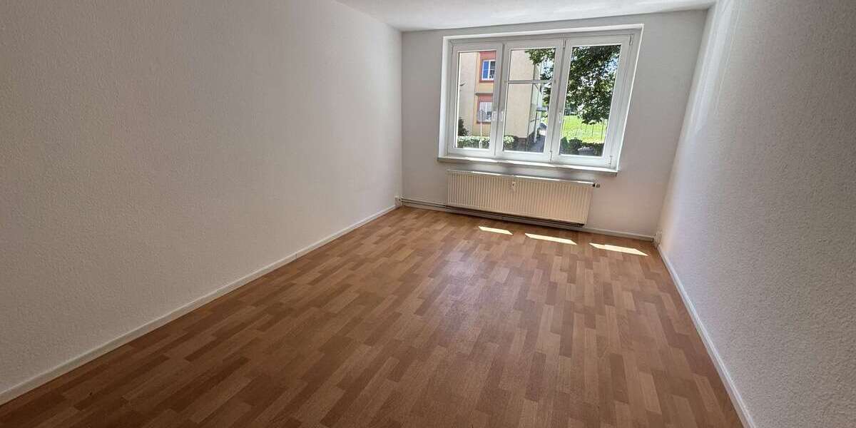Etagenwohnung Hainichen - 1 Zimmer, 24 m&sup2;, 147&euro; | Angebot:27291740