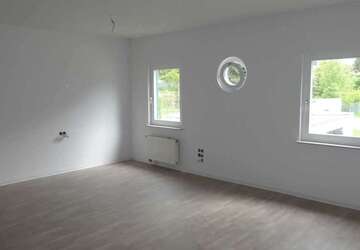 Wohnung Oelsnitz - 5 Zimmer, 106 m&sup2;, 550&euro; | Angebot:27055971