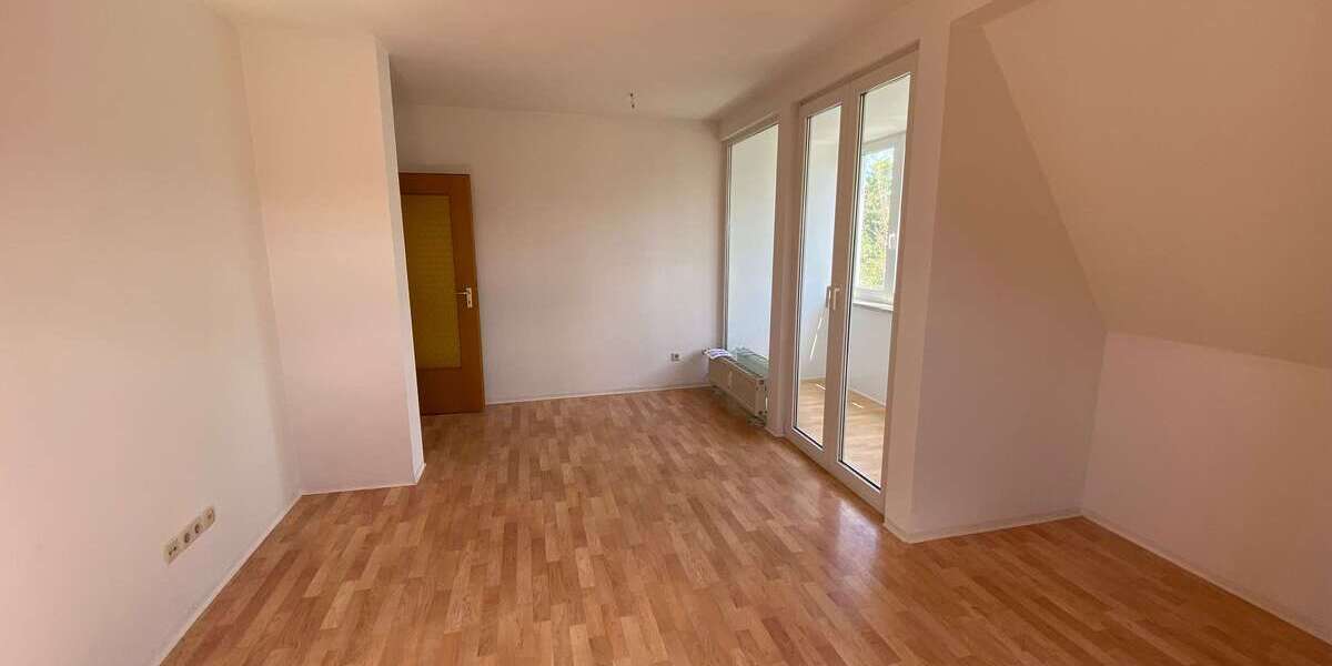 Etagenwohnung Chemnitz Hilbersdorf - 4 Zimmer, 83 m&sup2;, 479&euro; | Angebot:27103823