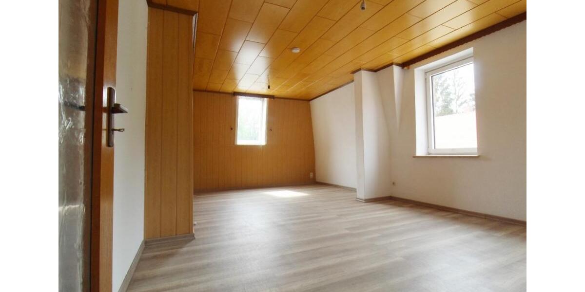 Etagenwohnung Lunzenau - 4 Zimmer, 81 m&sup2;, 430&euro; | Angebot:24940982