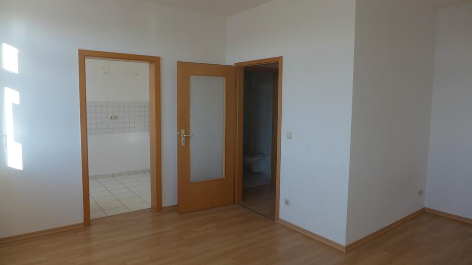 Etagenwohnung Chemnitz Ebersdorf - 1 Zimmer, 33 m&sup2;, 200&euro; | Angebot:23292430