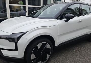 Volvo EX30 6.983 km 36.998 &euro; Chemnitz OT Röhrsdorf 09247